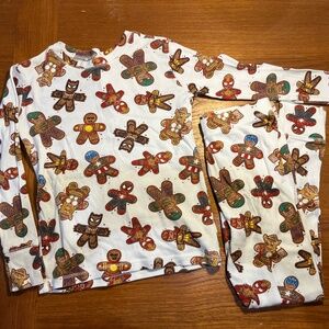 GAP Kids Cotton Pajama Set White Holiday Marvel Gingerbread Superheroes Size 10